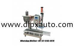 桶裝機(jī)出售 5 加侖工業(yè)液體產(chǎn)品自動(dòng)灌裝機(jī) 3